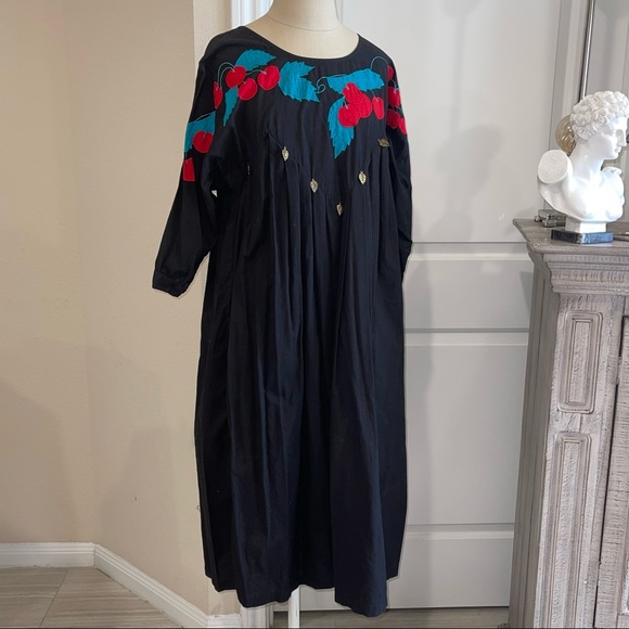 Chance Encounters Vintage Dress - Picture 1 of 11